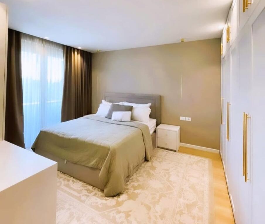 Fusha e Aviacionit shesim super apartament 2+1