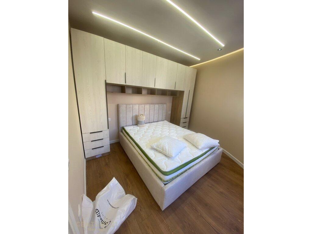 1+1 apartment for rent near Cafe Flora!