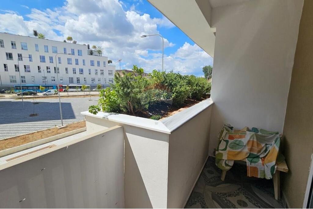 SHITET, APARTAMENT 2+1, RRUGA 5 MAJI, TIRANË