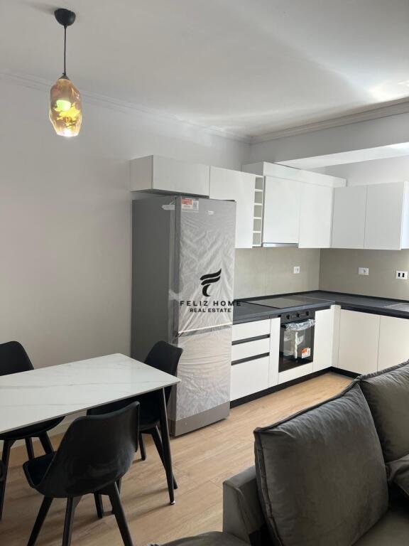APARTAMENT ME QERA 2+1 QENDER 95.000 LEKE