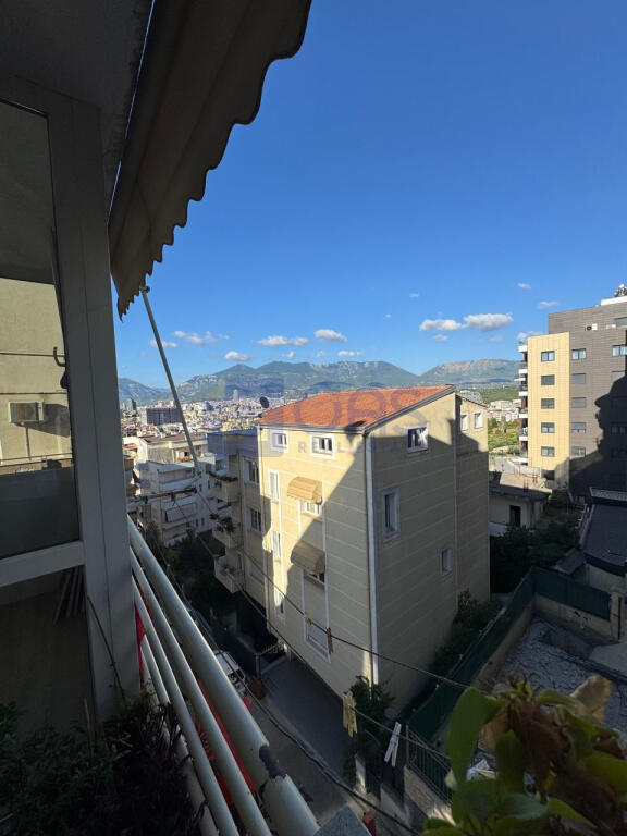 Affittasi appartamento 2+1 presso Kodra e Diellit
