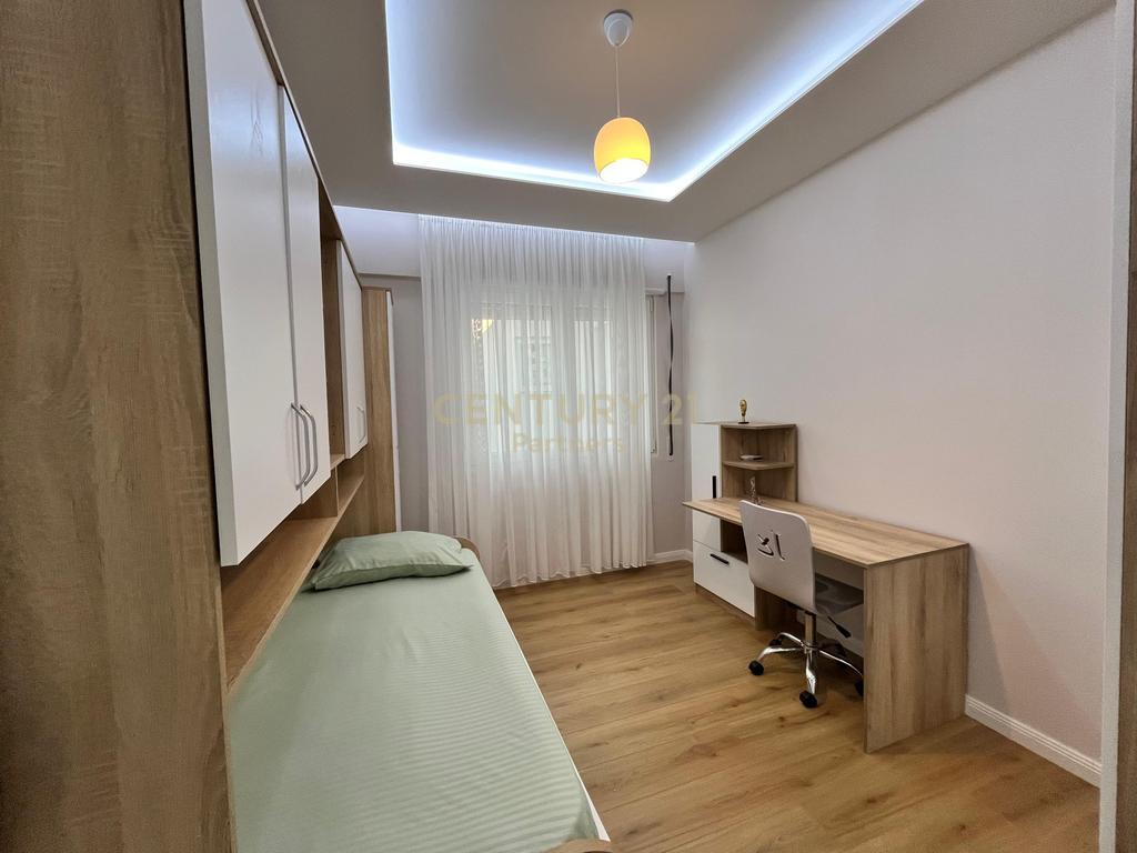 🏡 Perfect Penthouse with Terrace and Stunning Views of Mount Dajti!