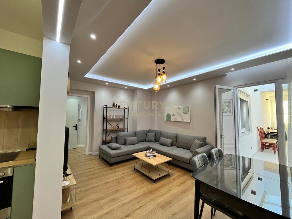 🏡 Perfect Penthouse with Terrace and Stunning Views of Mount Dajti!