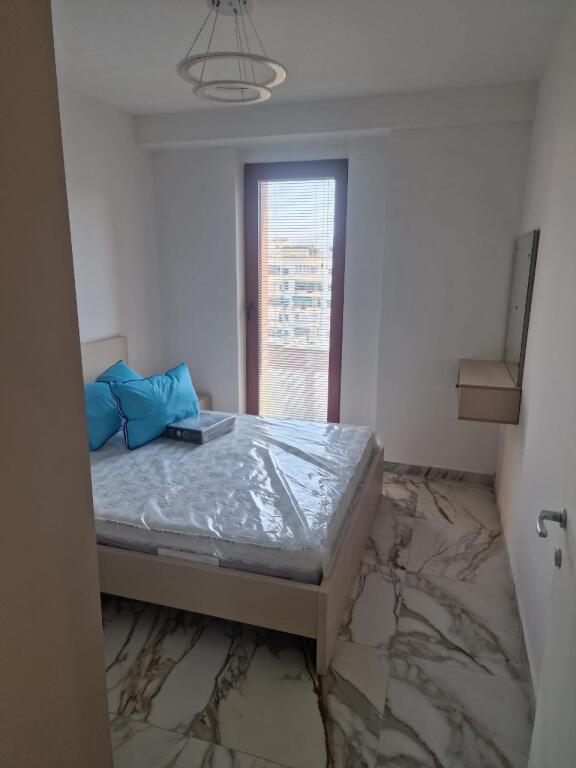 Super appartamento 1+1 in via Kavaja (vicino alla moschea) con parcheggio 2025