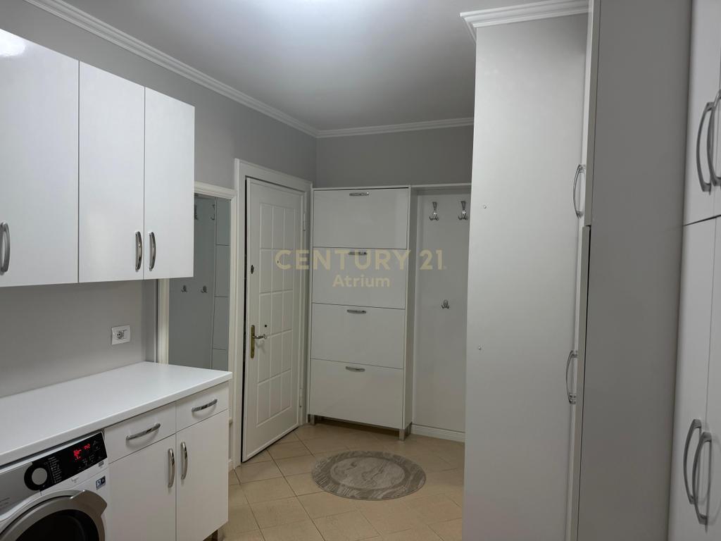  2-Bedroom Apartment for Sale – 2 Minutes from Skanderbeg Square!