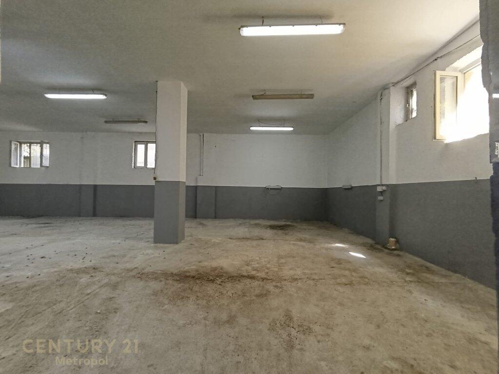 MAGAZZINO IN AFFITTO VICINO A SIRI KODRA!