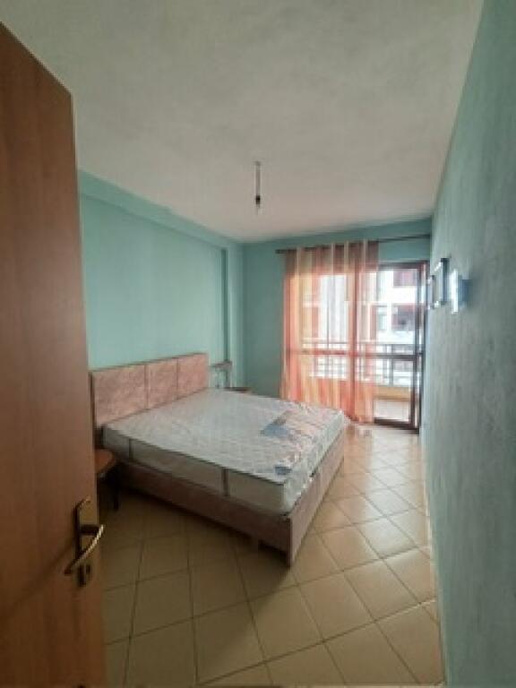 Affittasi 1+1 a Yzberisht per 350 milek