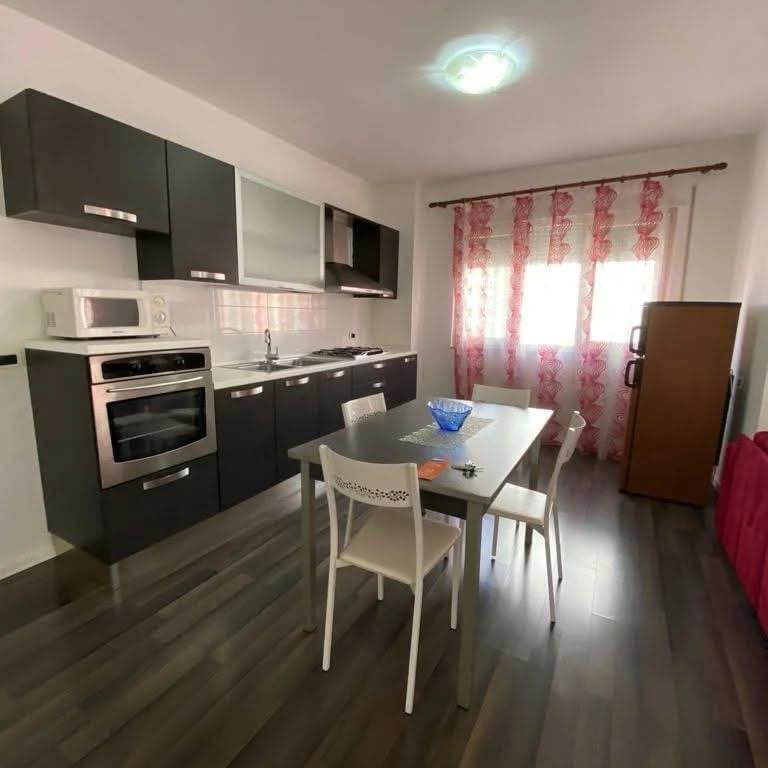 Appartamento 2+1 in affitto vicino a Piazza Pranvera