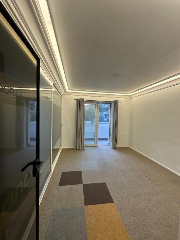 Apartment for Offices for Rent – Durres Street, near the Embassies 💶 Price: 2,000 Euro/month