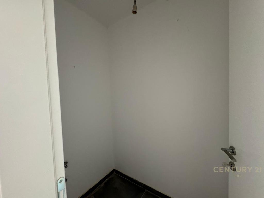 2+1 apartment or office for rent at Lake View Residence!