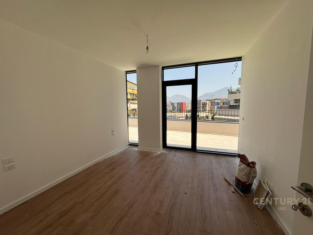 2+1 apartment or office for rent at Lake View Residence!