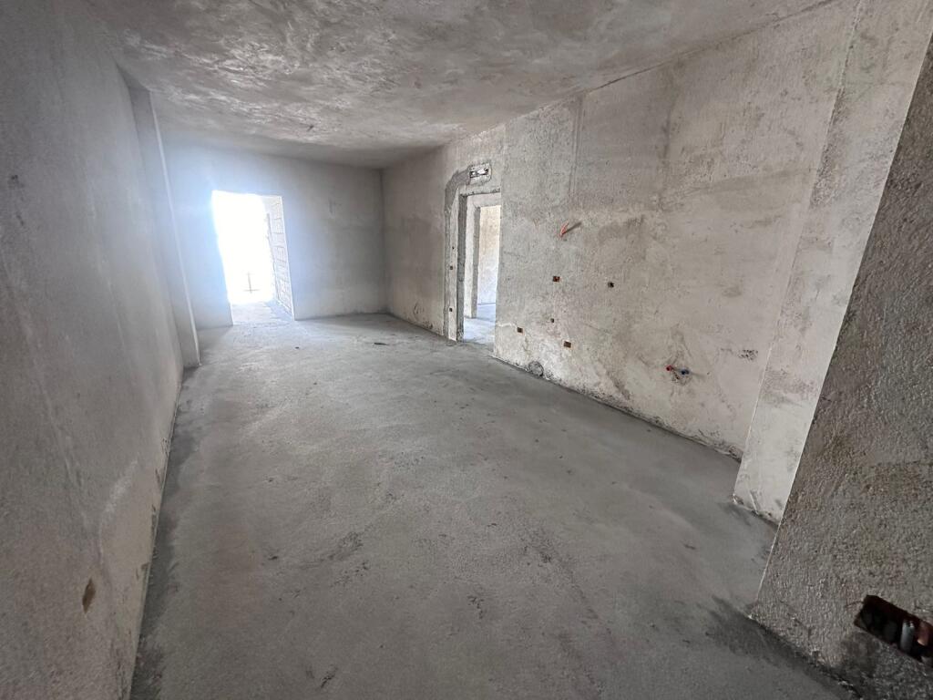 Apartament per shitje Tirana Entry
