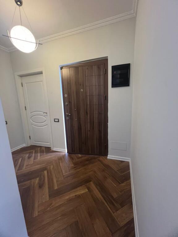 🏠 Shitet Apartament 1+1 📍 Oxhaku, Rr. Kongresi i Manastirit 💶 Çmimi: 107,000 €