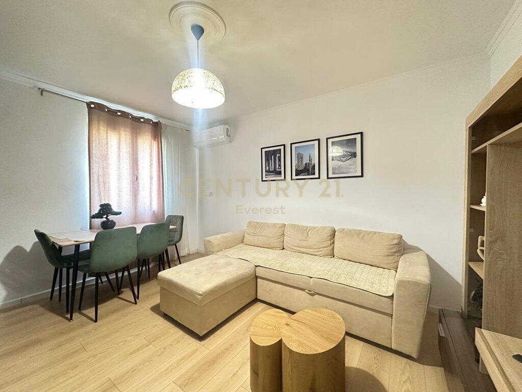 🏠 1-Bedroom Apartment for Rent – Pazari i Ri, near the City Center