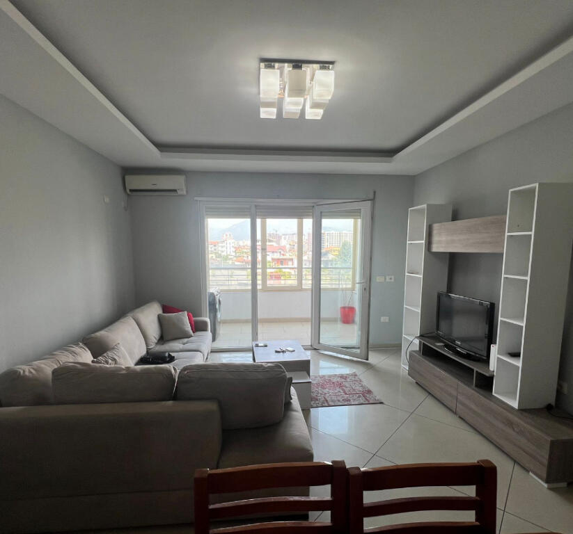 Affittasi appartamento 1+1 vicino al Bar Oslo ad Astir