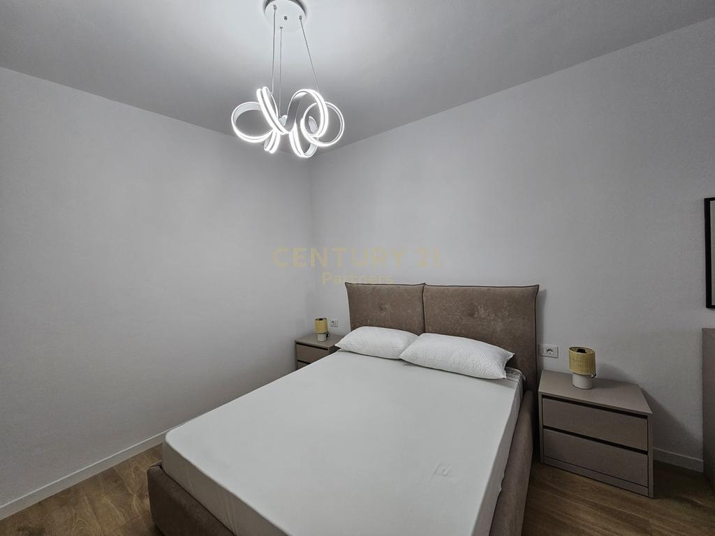 🏢 2-Bedroom Apartment for Rent in Golden Park Residence