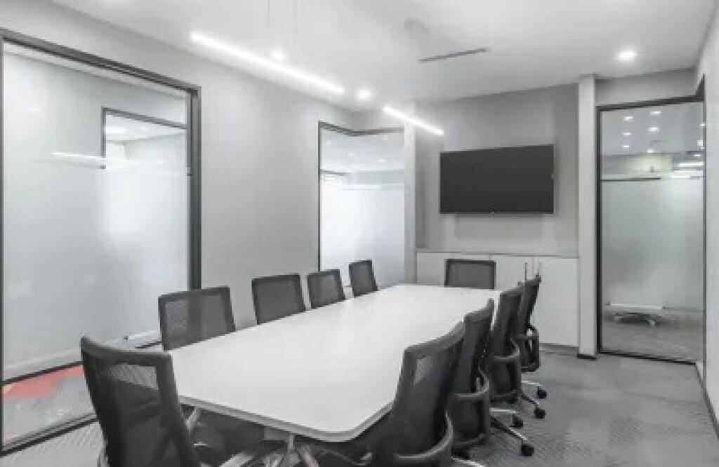 Ufficio in affitto 2+1 in Via Durazzo (ID BZ2669) Tirana.