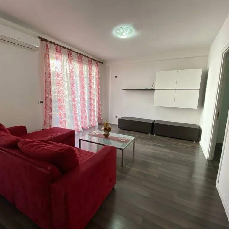 Appartamento 2+1 in affitto vicino a Piazza Pranvera