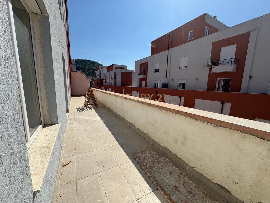 SELITE, SELLING APARTMENT 2+1+2veranda!