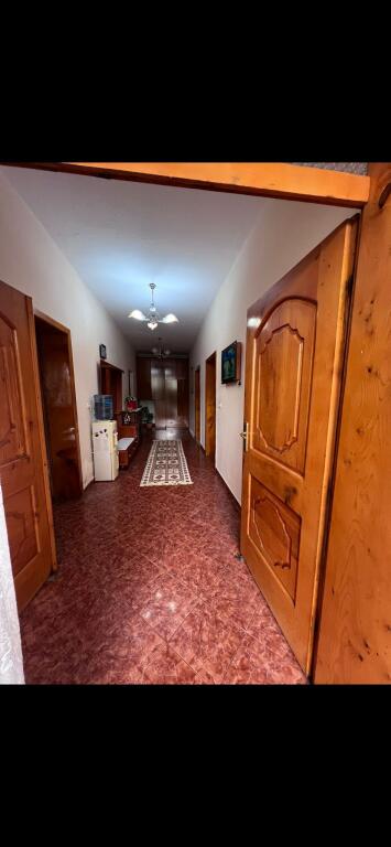 Apartament 2+1 me Qira – Laprakë, në Vilë Private