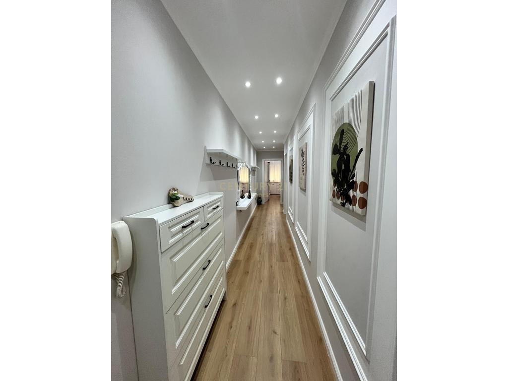 🏡 Perfect Penthouse with Terrace and Stunning Views of Mount Dajti!