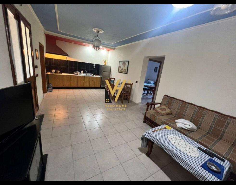 VENDESI PRIVATO 2+1 IN VENDITA SULLA SPIAGGIA DI DURRËS 145.000 EURO