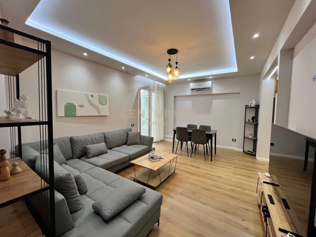 🏡 Perfect Penthouse with Terrace and Stunning Views of Mount Dajti!