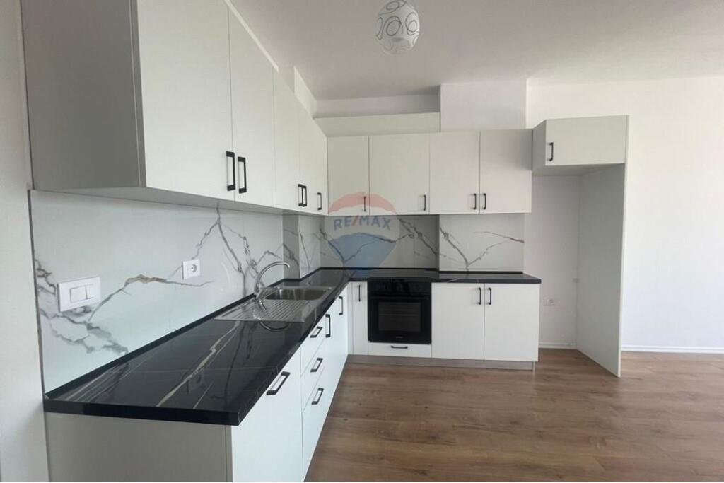 2+1 APARTMENT FOR RENT IN KAMEZ