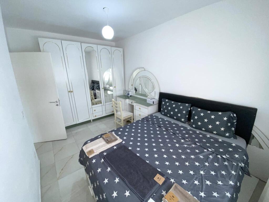 AFFITTO 1+1 + BALCONE 400euro AL HOTEL ANTALYA DISPONIBILE A LUNGO TERMINE 1+1 con Balcone🤌🏽 Centro della Spiaggia di Durazzo📍 Vicino al Mare🌊, bar, ristoranti🥃🍽️, stazione degli autobus 🚌 supermercato🆒ecc Prezzi competitivi👋🏽 🏡HOTEL ANTALYA, Spiaggia di Durazzo🏡 
