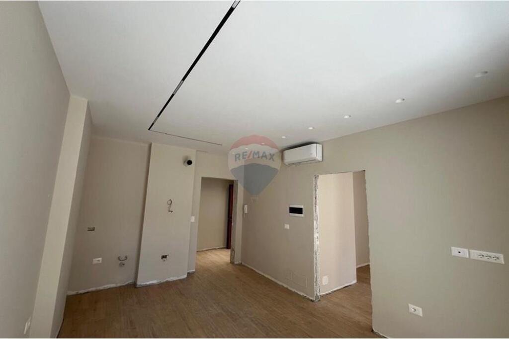 Apartament 1+1 me qira te Zogu i Zi .