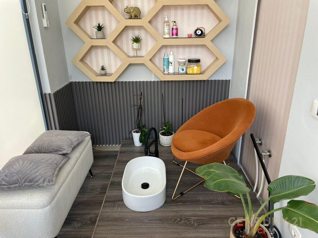 Shitet Biznes Estetike tek Rruga Barrikadave! 8,000 €