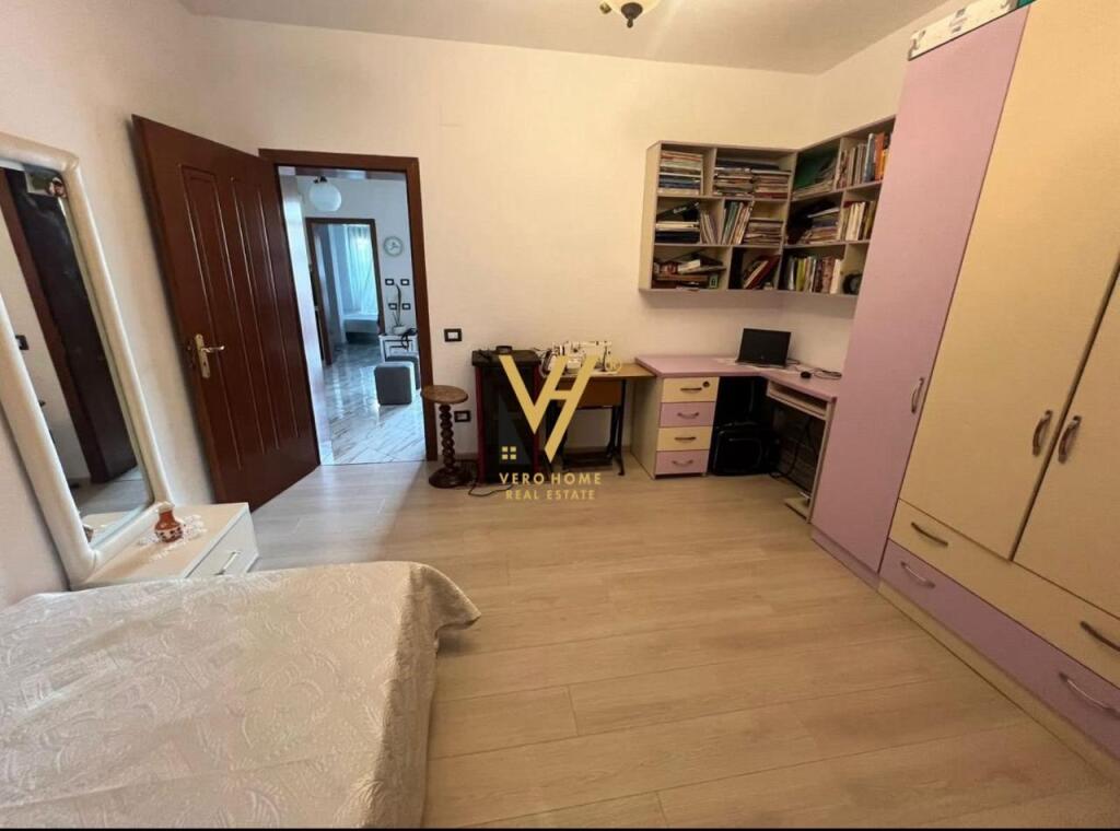 VENDESI PRIVATO 3+1 IN VENDESI DURRES SPIAGGIA 190.000 EURO