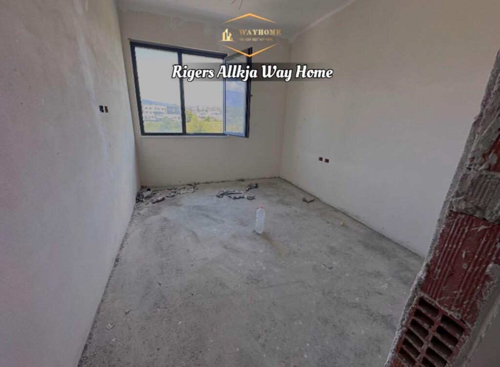 !! Apartment for Sale / Dry Lake !!