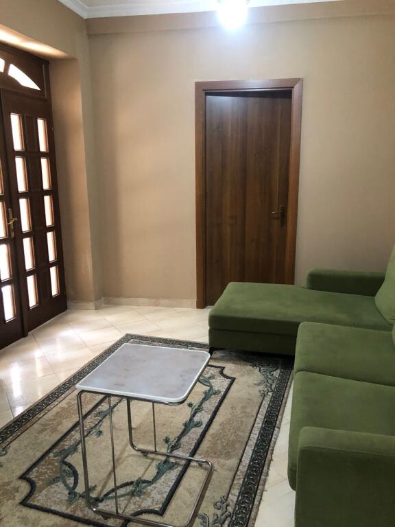 📢 Affittasi Parte di Villa – Medreseja, Via Hafiz Ibrahim Dalliu 💶 Prezzo: 50.000 Lek / mese