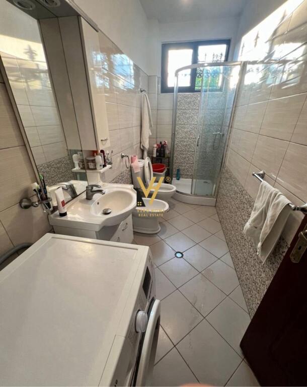VENDESI PRIVATO 3+1 IN VENDESI DURRES SPIAGGIA 190.000 EURO