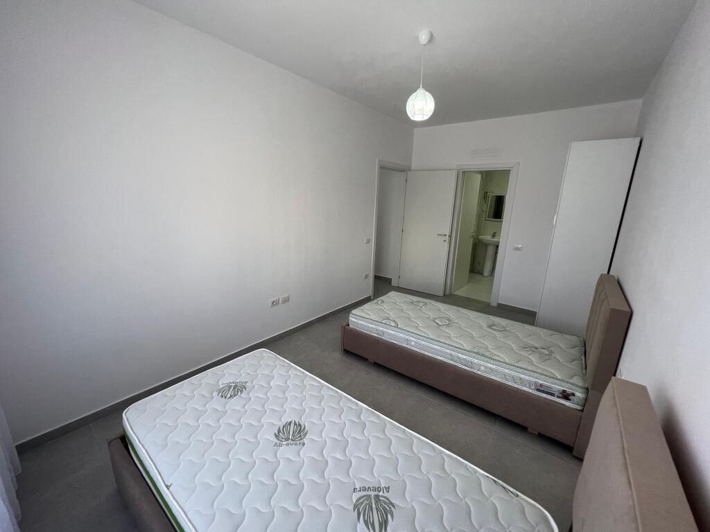 Apartament me qera 2+1+2 Rruga 5 Maj
