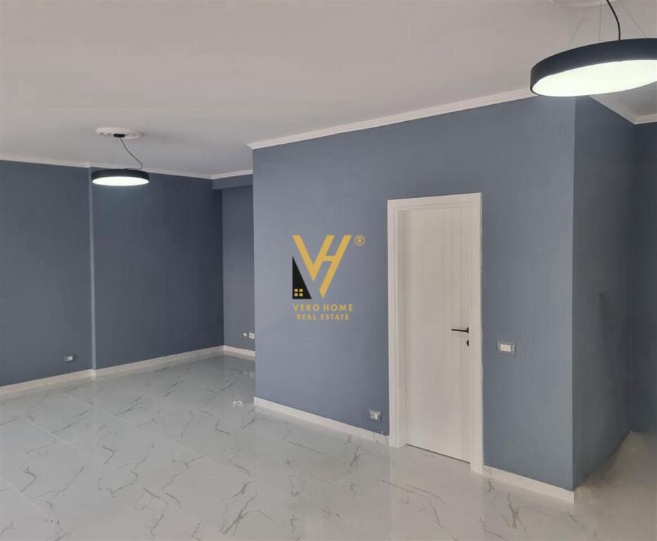GIVEN SPACE 150 M2 FOR RENT AT LIQUID THATE 500 EURO