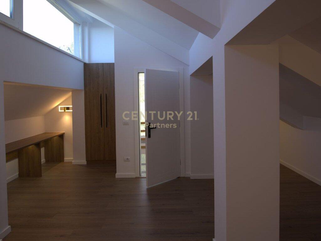 🌿 LUXURY VILLA FOR RENT IN PETRELË – PRIVACY &amp; COMFORT IN AN EXCEPTIONAL LOCATION