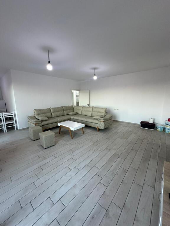 Apartament me qera 2+1+2