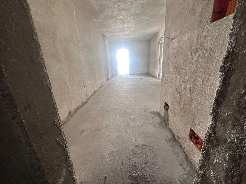 Apartament per shitje Tirana Entry