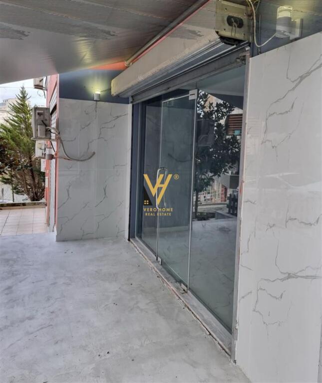 GIVEN SPACE 150 M2 FOR RENT AT LIQUID THATE 500 EURO
