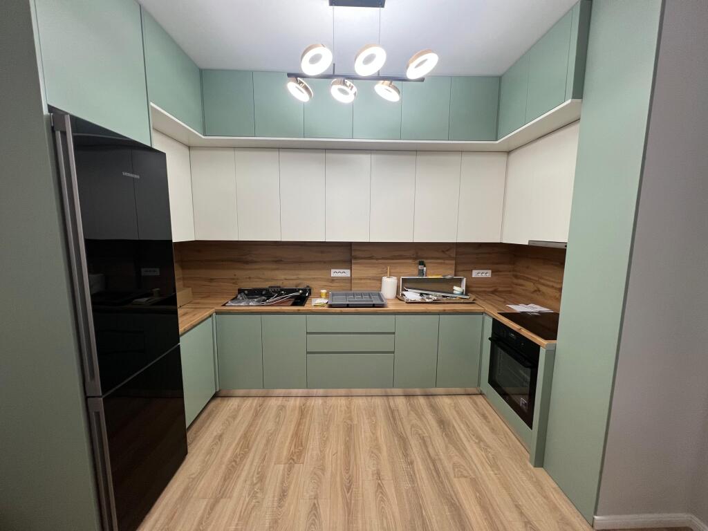 📣 QERA SUPER Apartament 2+1 Me 2 Tualete 📍 Prane Stacionit te trenit    💶 Cmimi 700 Euro (Neto)   