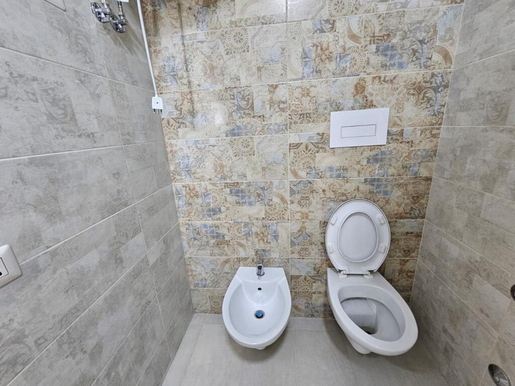 Apartament 2+1 per qera tek Rruga e Dibres!