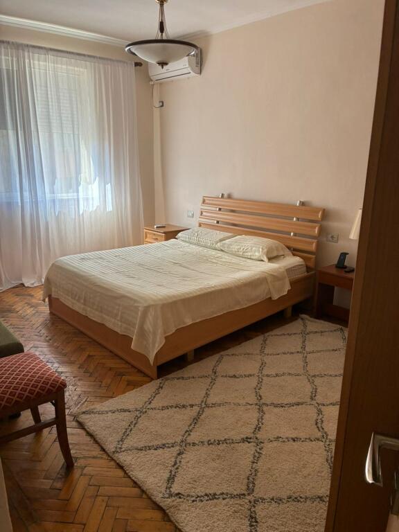 2+1 apartment for rent near Pazari i Ri (60,000 Leke)