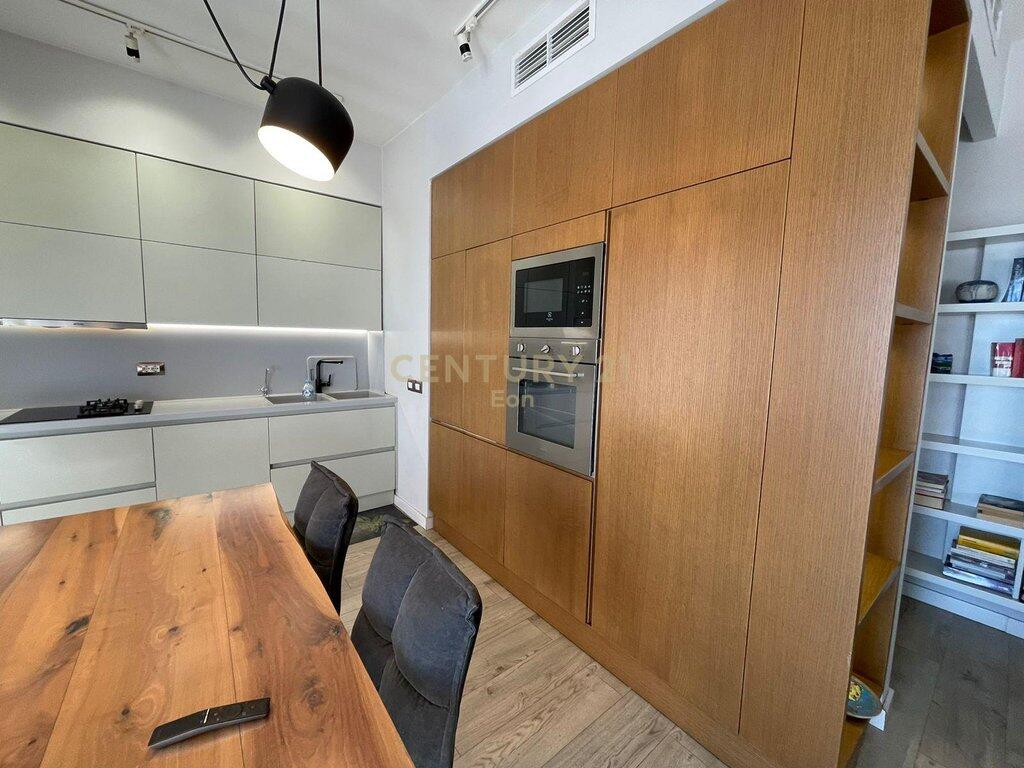 Appartamento 2+1 in Affitto con Vista Mare, Nuova Strada del Porto, Durazzo - 750€ | 120 m²