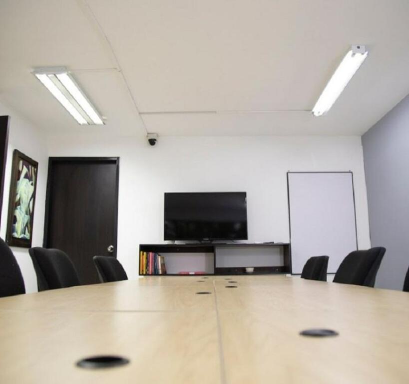 Ufficio in affitto 2+1 in Via Durazzo (ID BZ2669) Tirana.