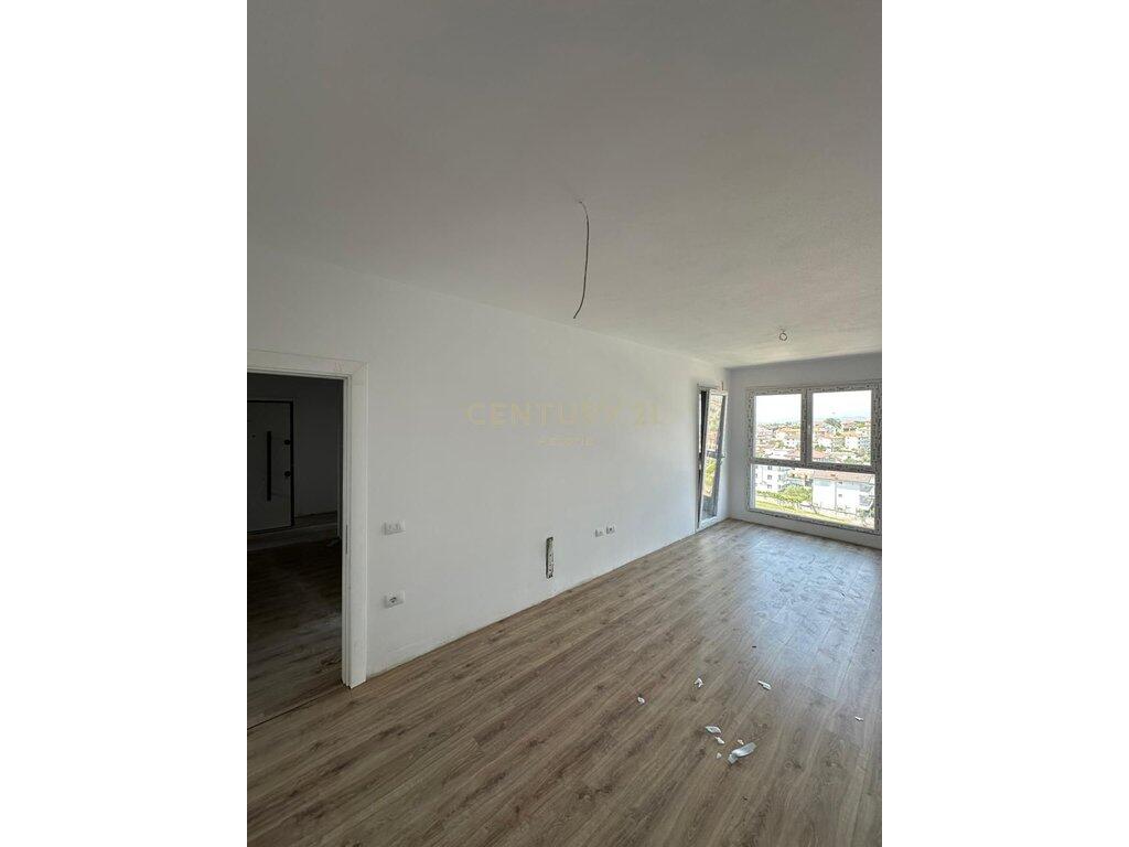 2+1+2 apartment in the Paskuqan area with accessibility to the Grand Ring.