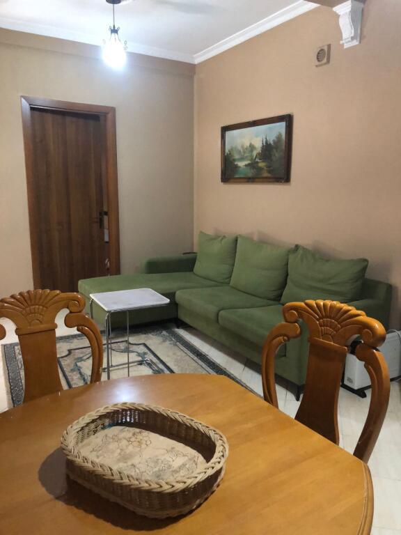 📢 Affittasi Parte di Villa – Medreseja, Via Hafiz Ibrahim Dalliu 💶 Prezzo: 50.000 Lek / mese