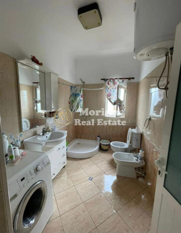 Qera,Shtepi Private 3+1 , Kamez 350 euro/muaj