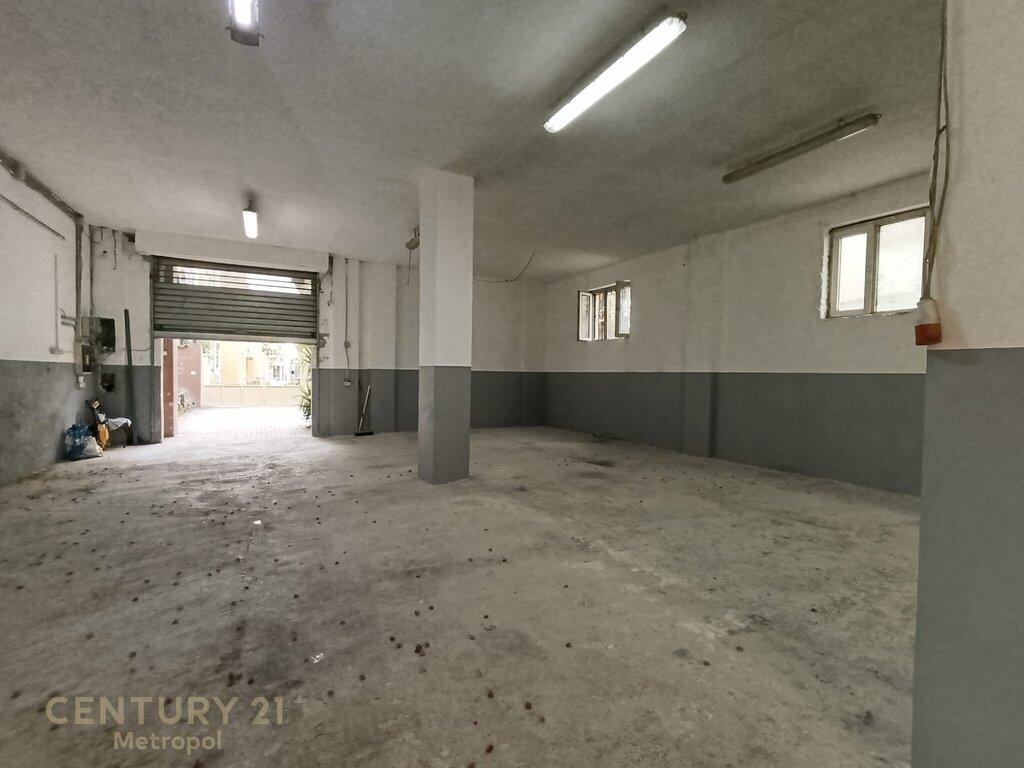 MAGAZZINO IN AFFITTO VICINO A SIRI KODRA!